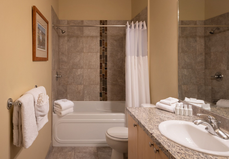 Bathroom 5, The Cove Lakeside Resort, Central Okanagan
