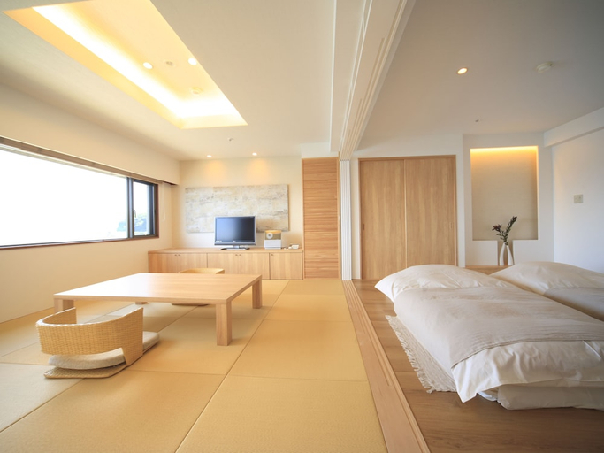 Bedroom 3, Awaji International Hotel The Sunplaza, Sumoto
