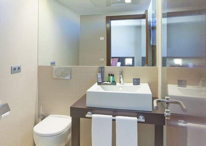 Bathroom, Sercotel Aura Algeciras, Cádiz