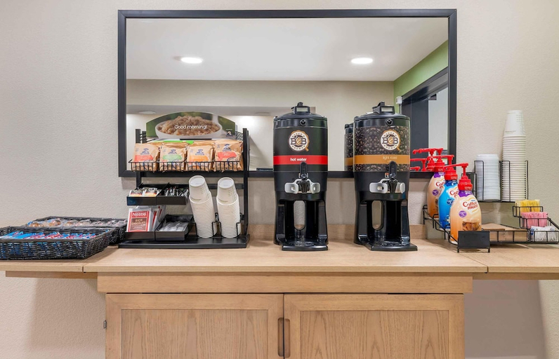 Food & Drinks 5, Extended Stay America - San Diego - Carlsbad Villa, San Diego