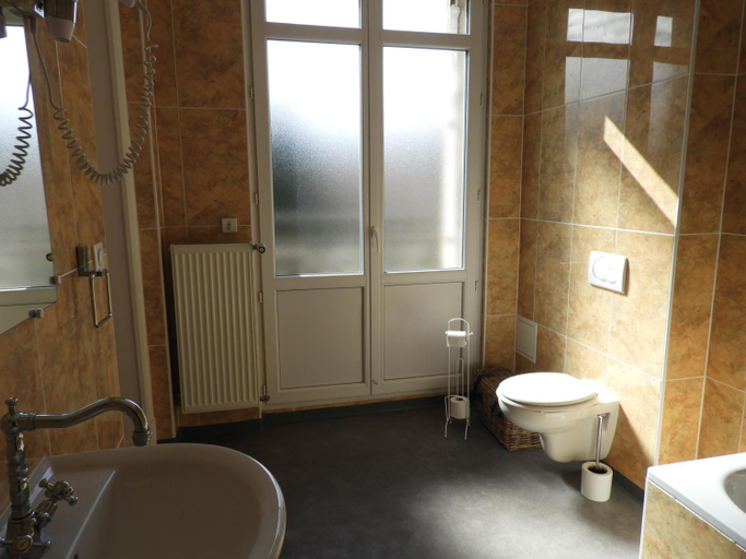 Bathroom 4, Le Clos Belle Rose, Ardennes