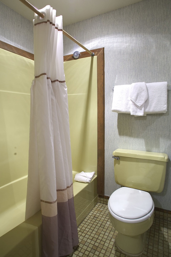 Bathroom 3, Hi Tide Oceanfront Inn, Clatsop