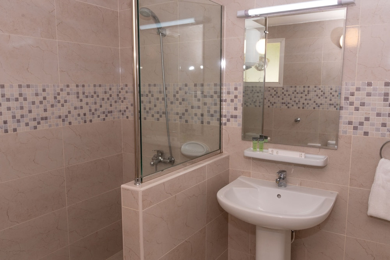Bathroom 5, Fujairah Hotel & Resort, Fujairah