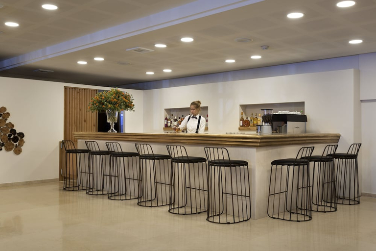 Food & Drinks 5, Yearm Hotel