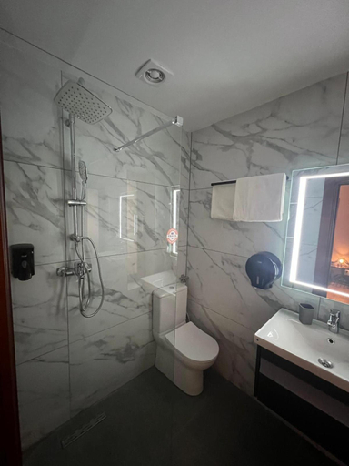 Bathroom 3, Andy, Municipiul Bucuresti