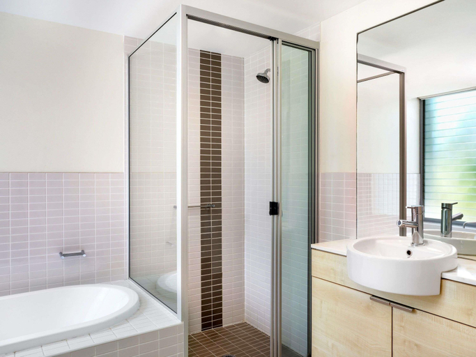 Bathroom 5, Peppers Blue on Blue Resort Magnetic Island, Magnetic Island