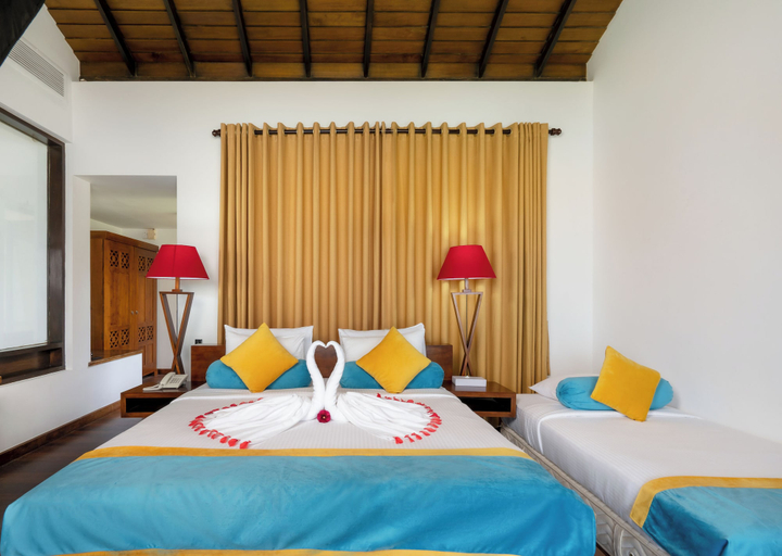 Bedroom 2, Grand Beach Hotel Wadduwa, Kalutara