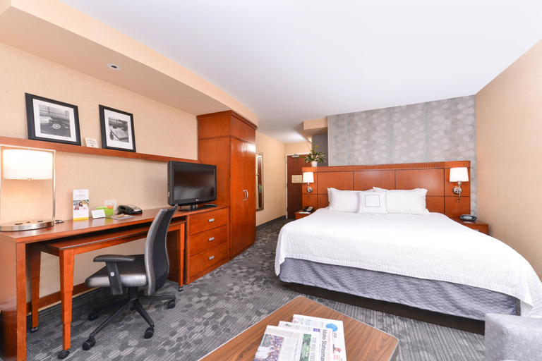 Bedroom 2, Courtyard By Marriott -Boise West Meridian, Ada