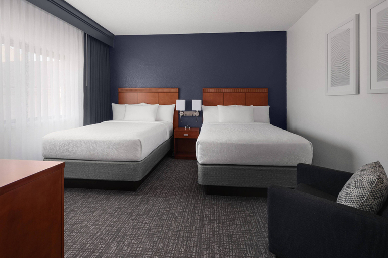 Bedroom 2, Courtyard By Marriott Rockville, Montgomery