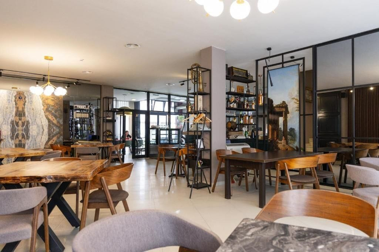 Food & Drinks 5, Denis Hotel, Prizren