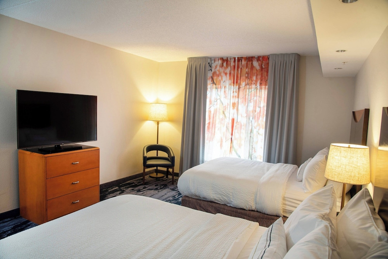 Bedroom 2, Fairfield Inn & Suites by Marriott Lewisburg, Greenbrier