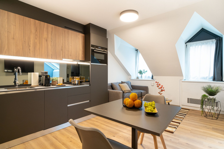 Dining 2, City Pop 2Night Geneva – Self check-in, Genève