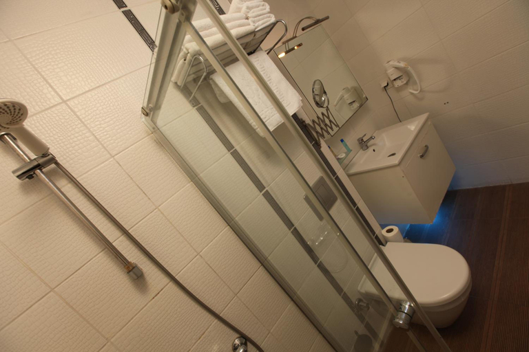 Bathroom 5, Larimar Boutique Hotel, Çeşme