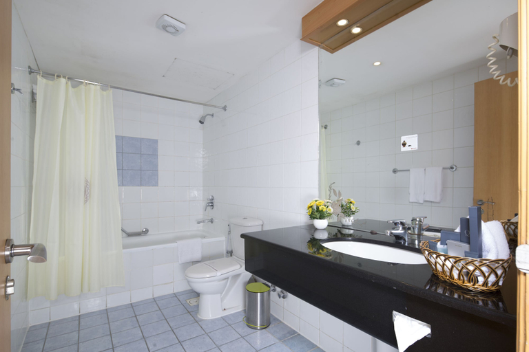 Bathroom 5, Baisan International Hotel Bahrain, Manama