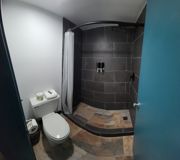 Bathroom 5, Hudson Valley Hotel And Conference Center By Fairbridge, Orange