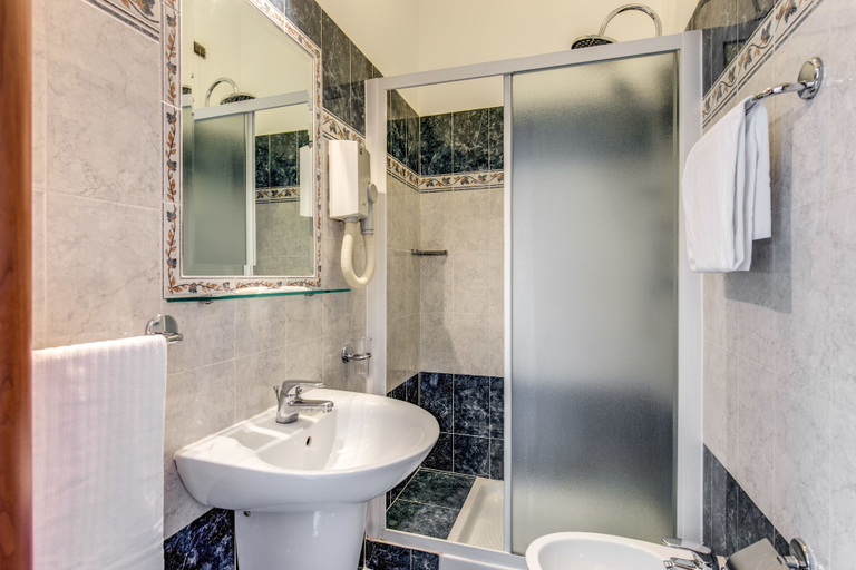Others 5, Adas Hotel, Rome