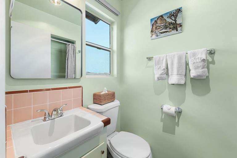 Bathroom 4, Nurturing Nest, Riverside