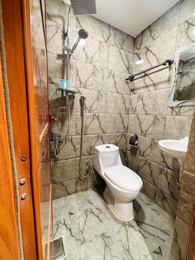 Bathroom 2, Al Bayan Palms, Nizwa