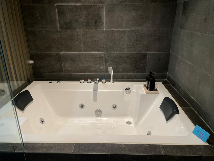 T-Hotel PIK 2 Room Type - Onsen Room