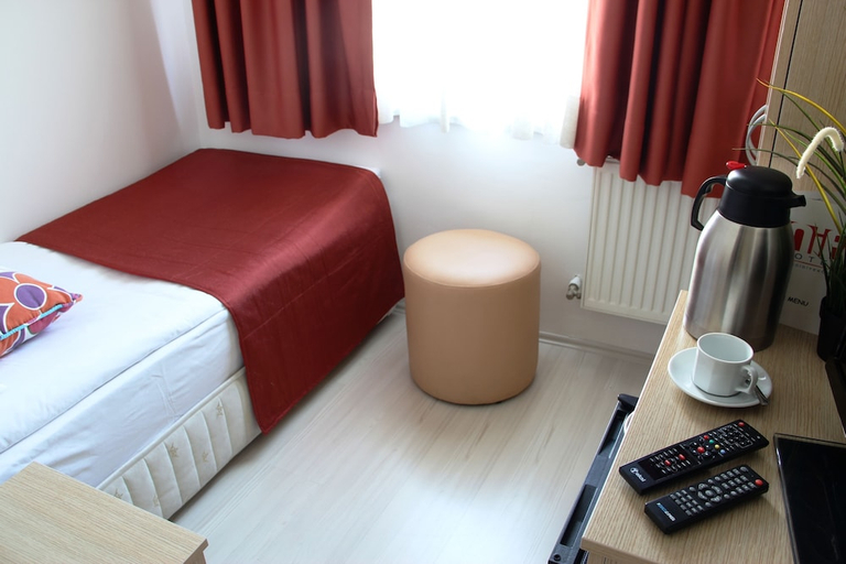 Bedroom 2, Payidar Hotel, Beşiktaş