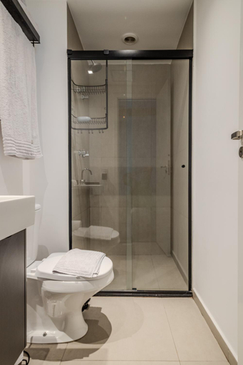 Bathroom 4, Studio Aconchegante e Moderno, São Paulo