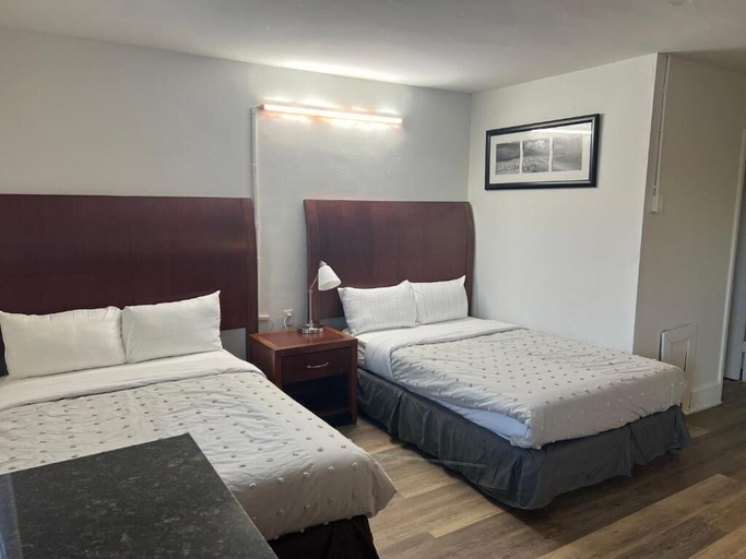 Room 1, Travel In, Henry