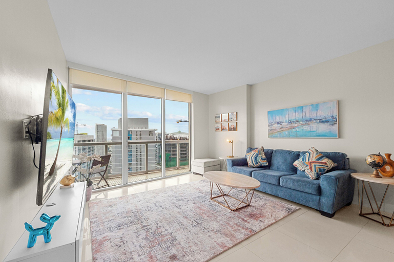 Living area 2, Icon Brickell Luxe Stays by IliosRentals, Miami-Dade