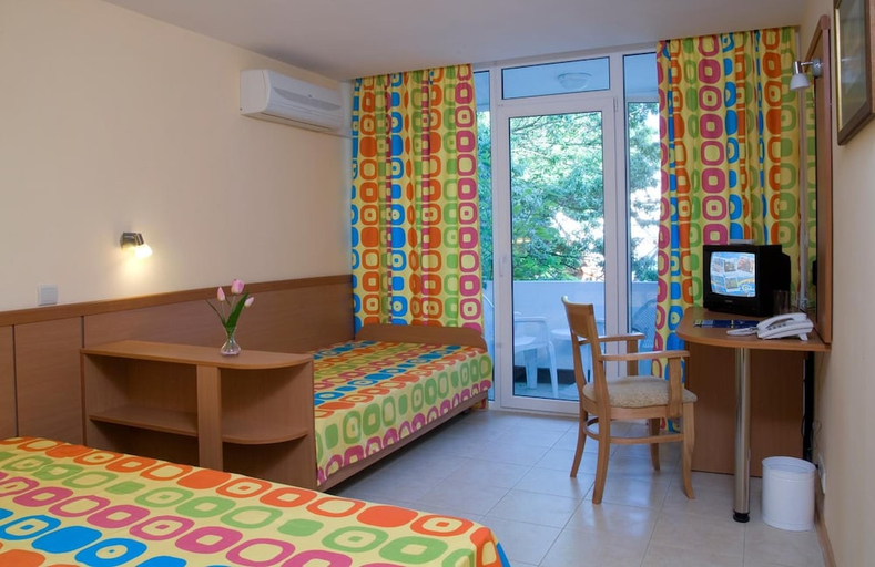 Bedroom 3, Hotel Magnolia - All Inclusive, Balchik