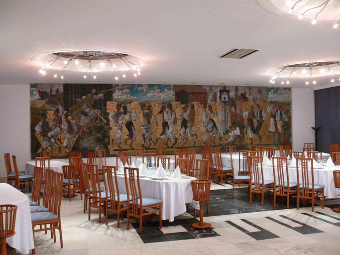 Food & Drinks 4, Belvedere, Cluj-napoca