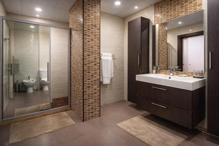 Bathroom 4, Albasem Hotel, Salt