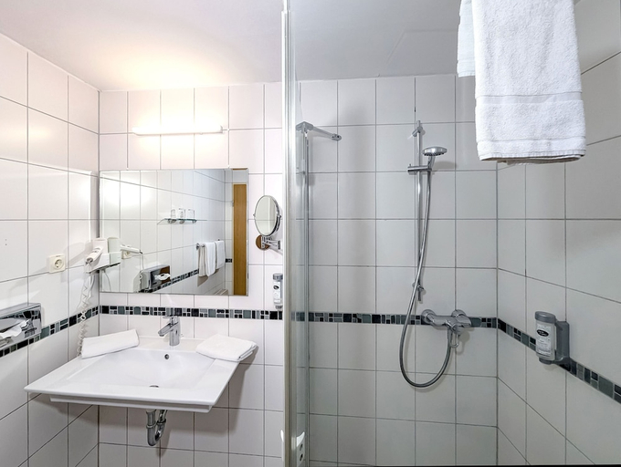 Bathroom 3, Schwerin Altstadt, Schwerin