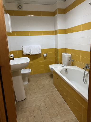 Bathroom 4, Hotel San Pietro Beach - Letojanni, Messina