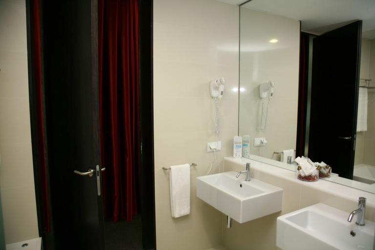Bathroom 4, Axis Viana Business And Spa, Viana do Castelo