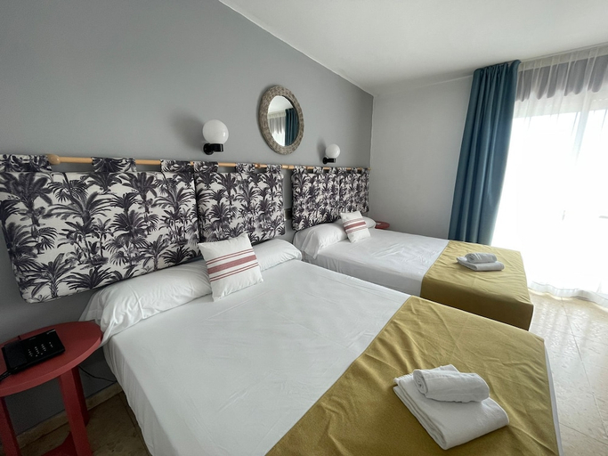 Bedroom 2, Bluesea Costa Norte, Pontevedra