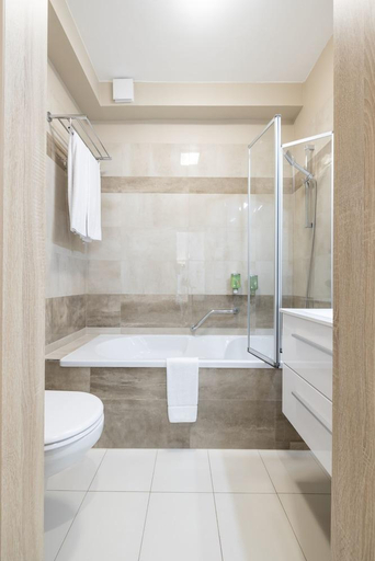 Bathroom, Cherry Apartments, Palace Quarter, Budapesti