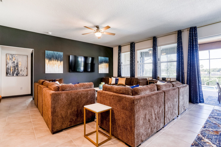 Living area 2, Large Open-concept Home With Private Pool, Pool Table-dogs Welcome, Polk