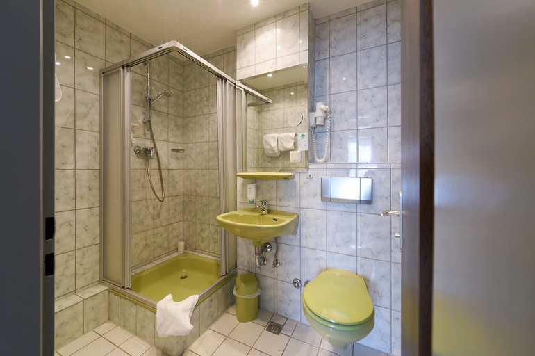 Bathroom 3, Hotel Schumacher Dusseldorf, Düsseldorf
