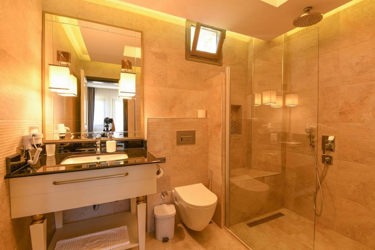 Bathroom 5, Mediteran Hotel, Kaş