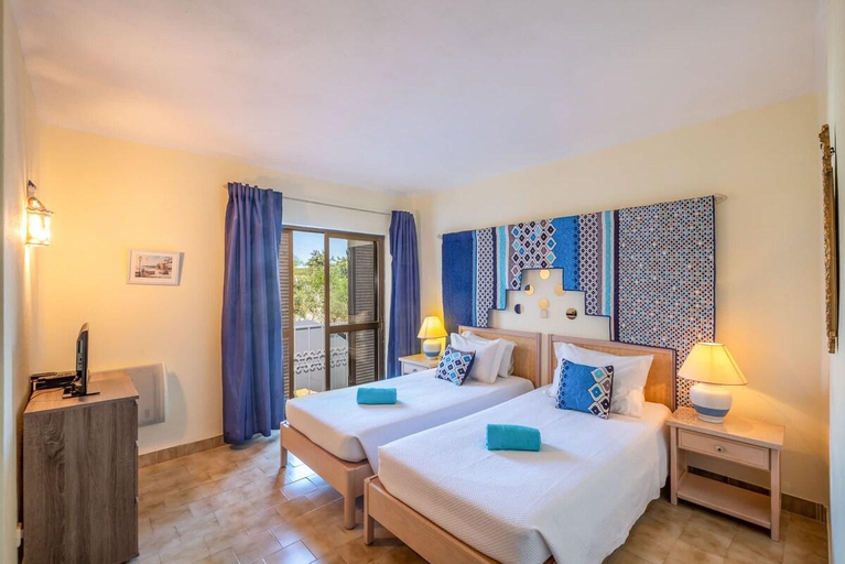 Bedroom 2, Apartment Luna - Resort with a pool, Albufeira