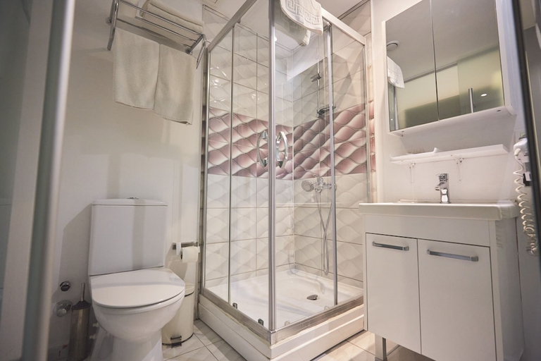 Bathroom 5, Albatros Hagia Sophia - Special Class, Fatih
