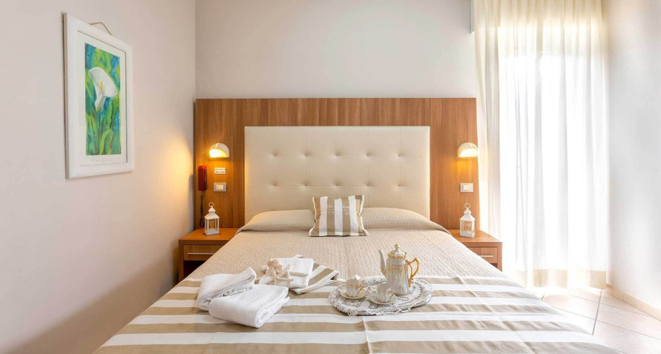 Bedroom 2, Hotel Roland, Rimini