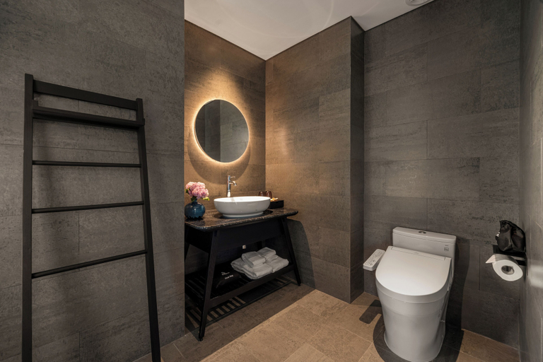 Bathroom 5, Caro Premium Danang Hotel, Da Nang