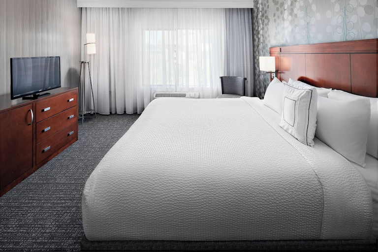 Bedroom 2, Courtyard by Marriott Flagstaff, Coconino