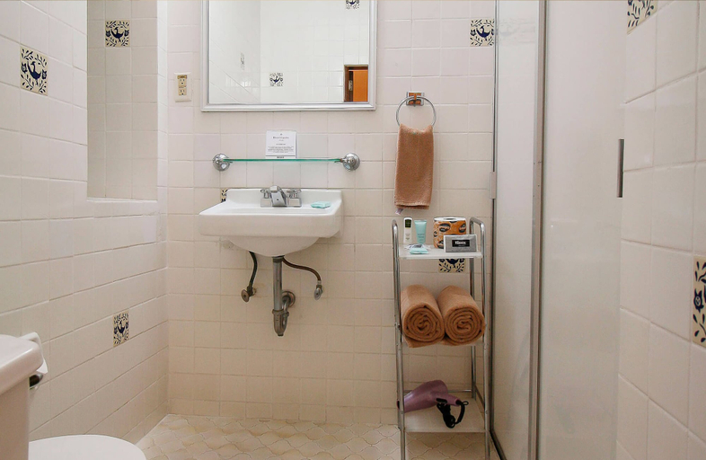 Bathroom 3, Hotel Casino Morelia, Morelia