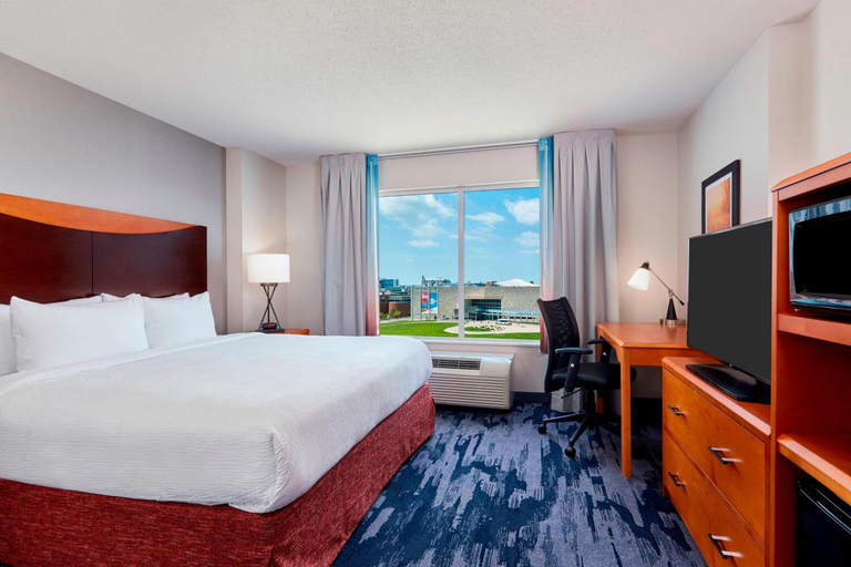 Bedroom 2, Fairfield Inn And Suites Indianapolis Downtown, Indianapolis