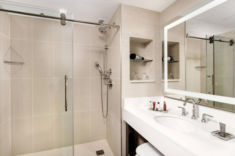 Bathroom 3, Nashville Marriott At Vanderbilt University, Davidson