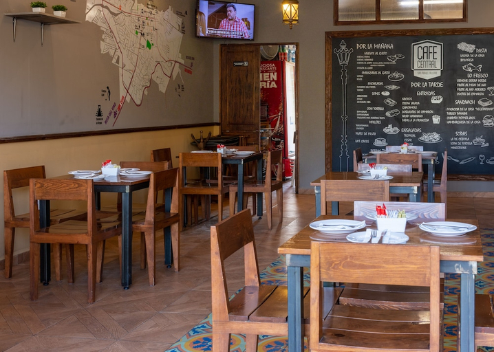 Food & Drinks 5, Hotel La Estacion, Allende