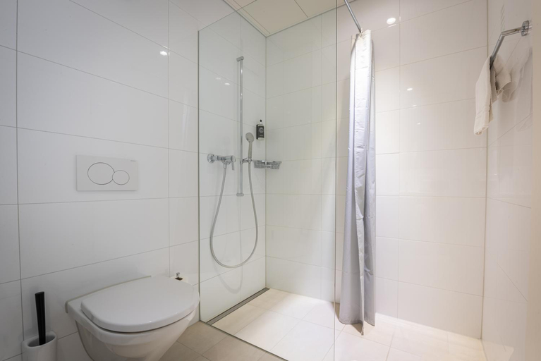 Bathroom 3, Los Lorentes Hotel Bern Airport, Seftigen