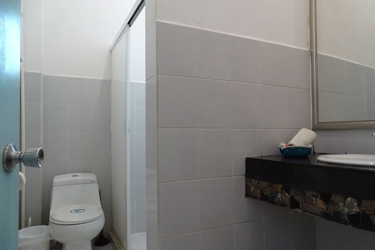 Bathroom 3, Aparthotel Siete 32, Mérida