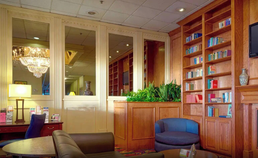 Lobby 1, Kiteville Sharon, Mercer